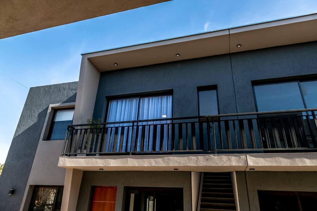 Lujoso Dpto Moreno Park En Lujan Apartment *